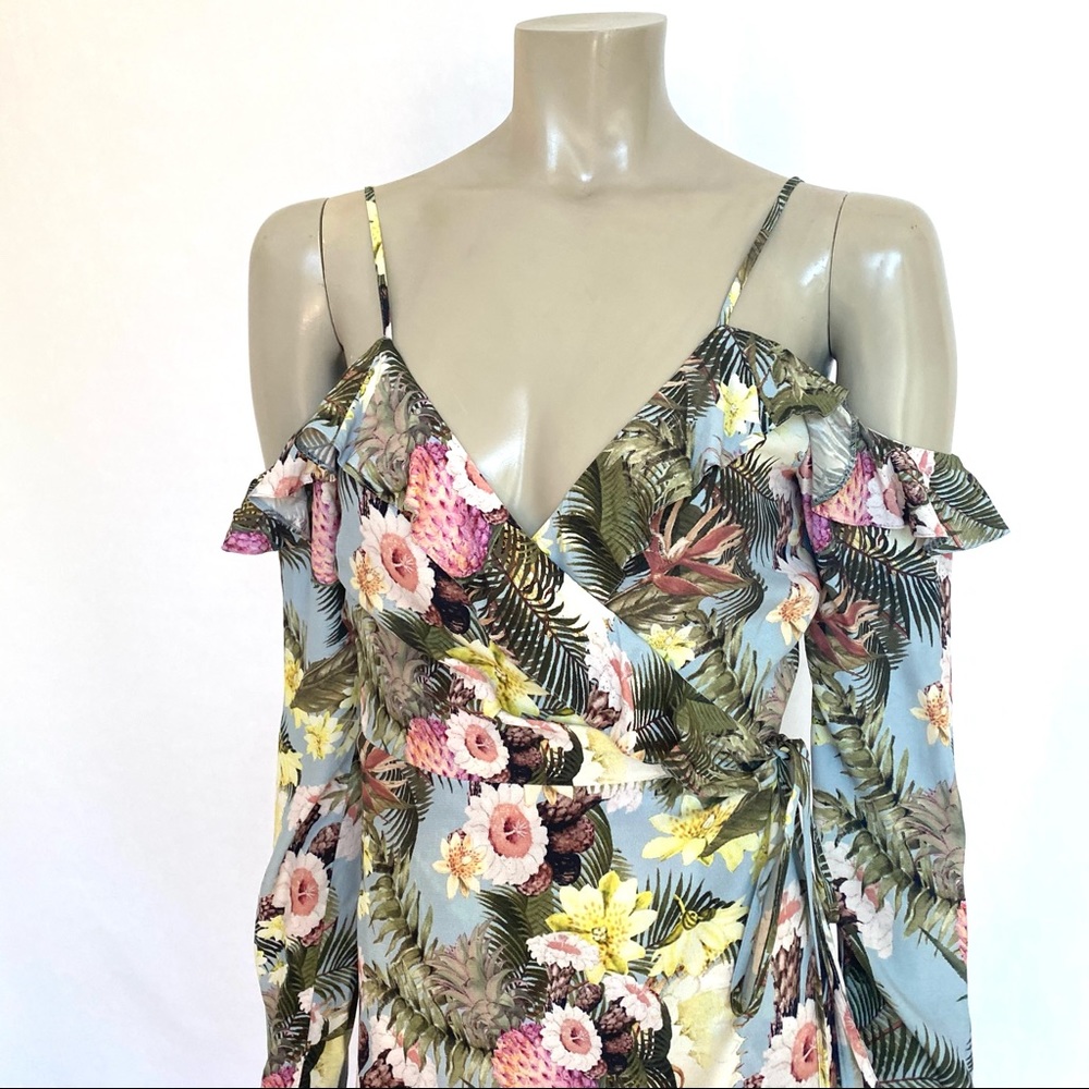 Floral wrap dress - Picture 15 of 16